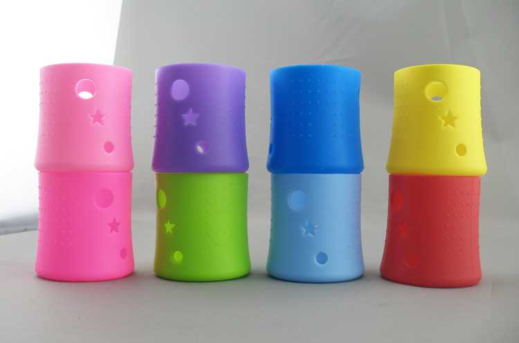 circle and star design sleeve 240ml wide neck Borosilicate glass baby bottle with silicone sleeve