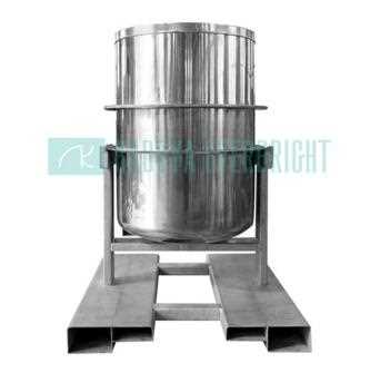 Sanitary stainless steel food blending tank