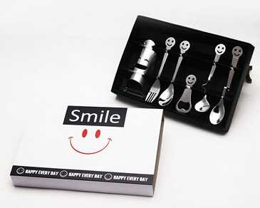 Cheap smiling face shape cutlery set for business gift