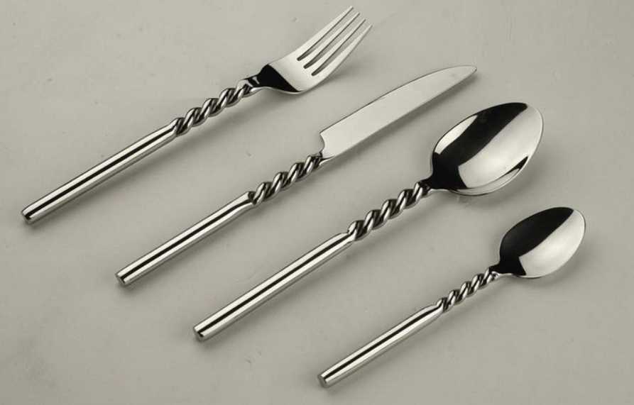 Half Handle Double Helix And Smooth Stainless Steel Flatware Set
