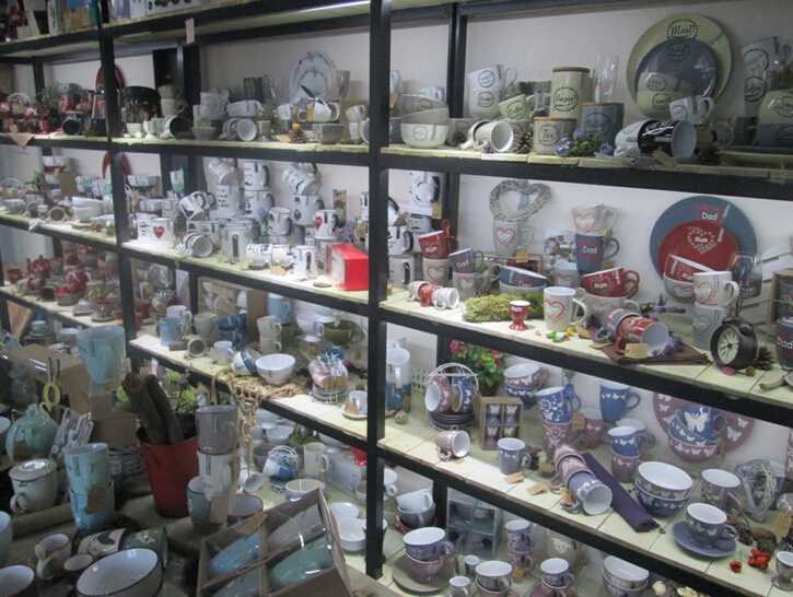 Hot Sale Hand Painted Ceramic Wave Point Plate