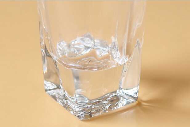 Transparent thick bottom shot water glass