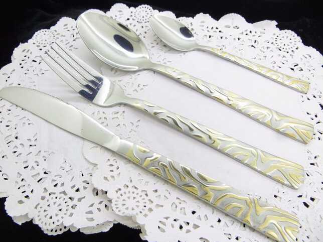 High Quality Cutlery Set With Gold Plated Figure Handle 