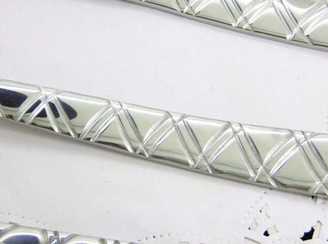 New Fashion Stainless Steel Cutlery With 'W' Pattern Handle