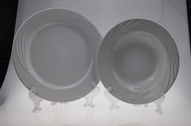 Cream White Square Ceramic Plate With Wave Design