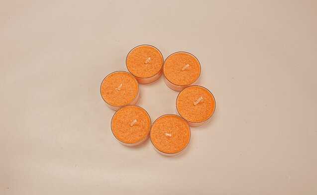 High quality round shape scented candle with 2 colors