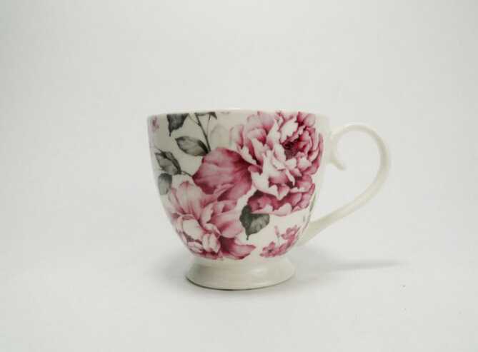 European Style Ceramic Mug With Footed Tumbler