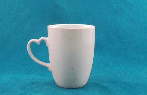 A Grade Coffee Cup With Heart Shape Handle