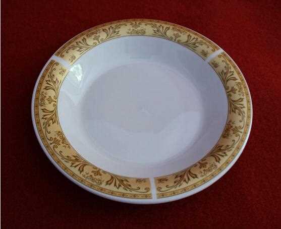 White Ceramic Plate With Gold Round Edge