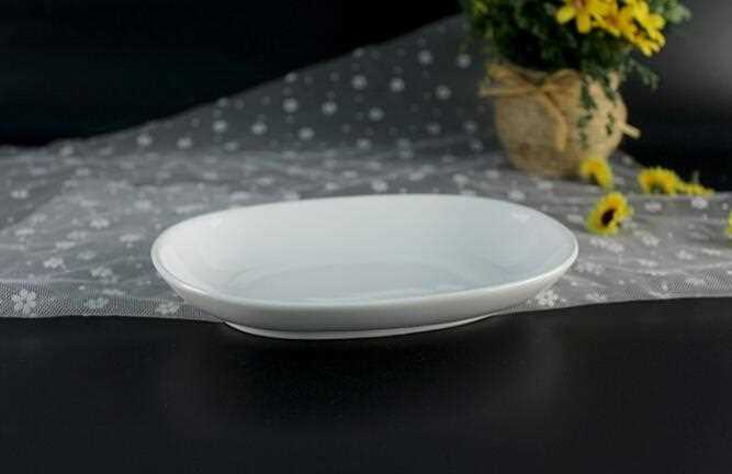 7.6 inch oval white bread plates