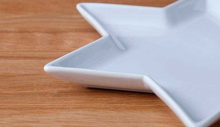 11 inch star-shaped white ceramic plate