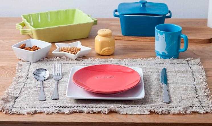 9 inch costom logo round red ceramic plate