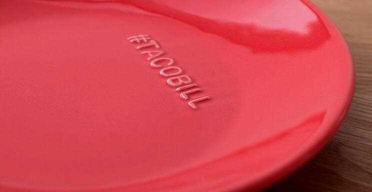 9 inch costom logo round red ceramic plate