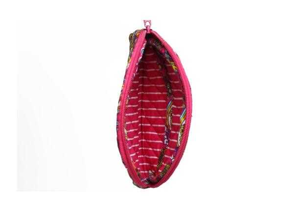 Our factory has been specialized in producing quilted cotton bags,textiles,cork bags, tyvek paper bags,PU bags,canvas bags,wallet,cosmetic bags,etc since 1995 .We regard quality as our life. Every department has a high-level operative norm. We still always adhere to it and improve it.Welcome every client to visit our factory. We think that we can become best partners.