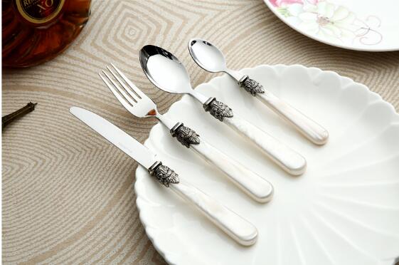 Elegant Retro vintage style cutlery set
