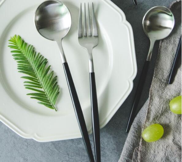Mirror polish black handle cutlery set