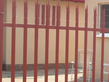 Palisade Fencing for South Africa