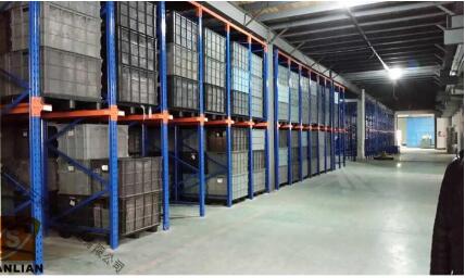 Widely used warehouse storage