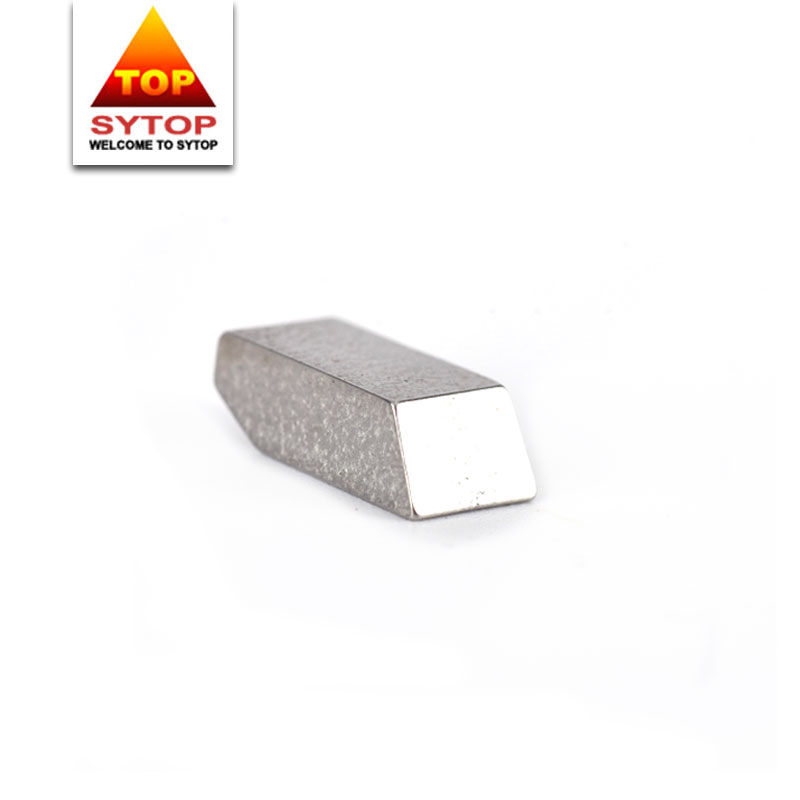 High erosion resistant stellite vs tungsten carbide saw tips