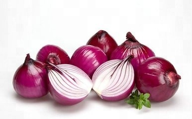 Round fresh red onions for sale