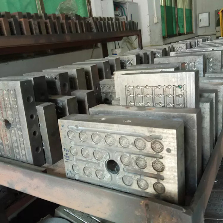 supplier custom logo Inspired Design Popular White nickel zinc alloy metal zipper puller / zipper head sale