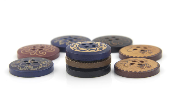 TM565-1 custom logo engraved wood button for shirts for sale