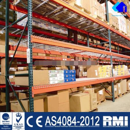 Common Use Steel Teardrop Style Pallet Racking System