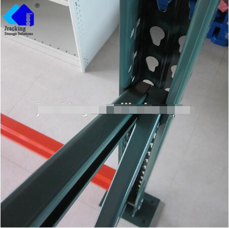 Common Use Steel Teardrop Style Pallet Racking System