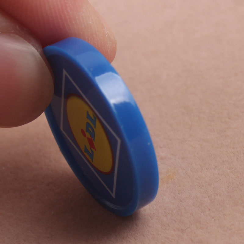 2018 hot selling custom printed plastic trolley coin uk for sale