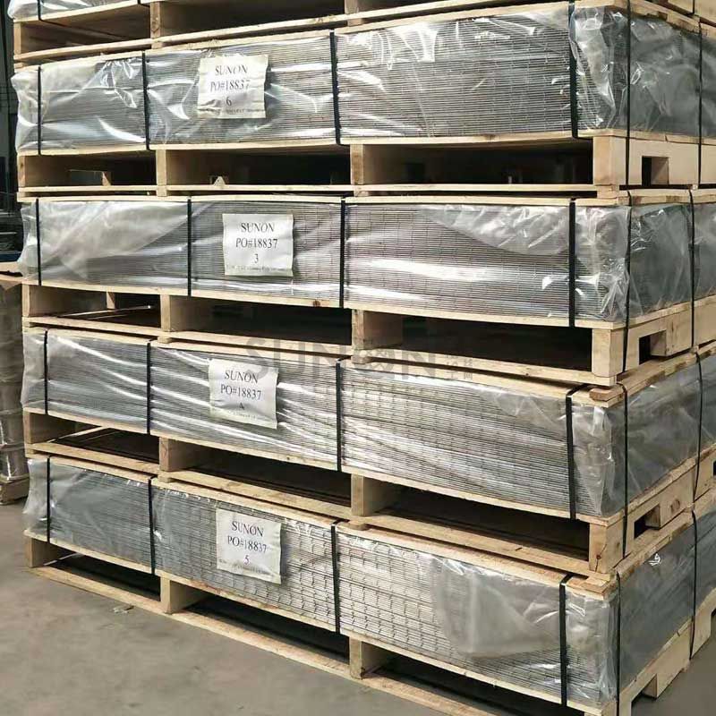 Stainless Steel Welded Mesh  high quality stainless steel welded wire mesh